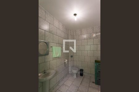 Casa à venda com 142m², 2 quartos e 6 vagasBanheiro de serviço