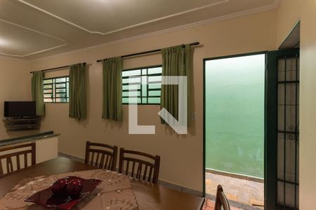 Casa à venda com 142m², 2 quartos e 6 vagasCopa e Sala de Jantar