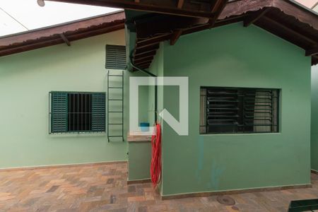 Casa à venda com 142m², 2 quartos e 6 vagasQuintal