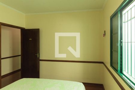 Casa à venda com 142m², 2 quartos e 6 vagasQuarto 