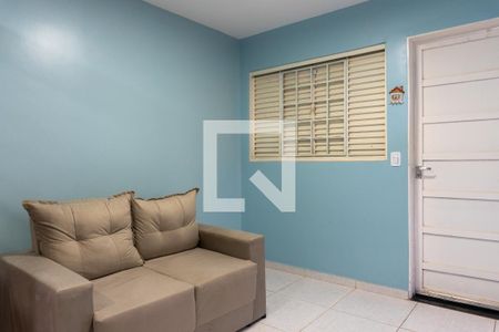 Casa à venda com 69m², 1 quarto e 1 vaga Casa à venda com 69m², 1 quarto e 1 vagaSala