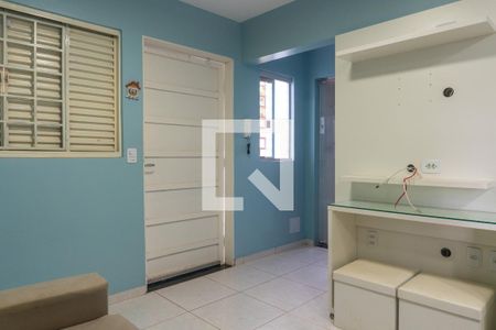 Casa à venda com 69m², 1 quarto e 1 vaga Casa à venda com 69m², 1 quarto e 1 vagaSala