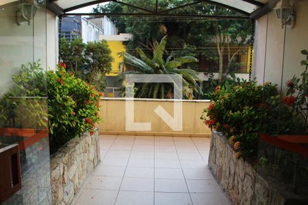 Apartamento à venda com 69m², 2 quartos e 1 vagaÁrea comum