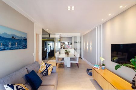 Apartamento à venda com 115m², 3 quartos e 2 vagas Apartamento à venda com 115m², 3 quartos e 2 vagasSala