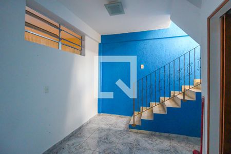 Casa à venda com 150m², 3 quartos e sem vagaEscada