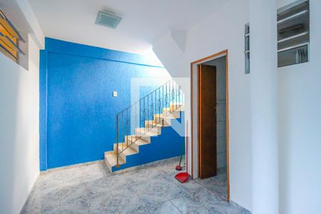 Casa à venda com 150m², 3 quartos e sem vagaEscada