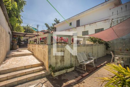 Casa para alugar com 180m², 2 quartos e 6 vagasQuintal