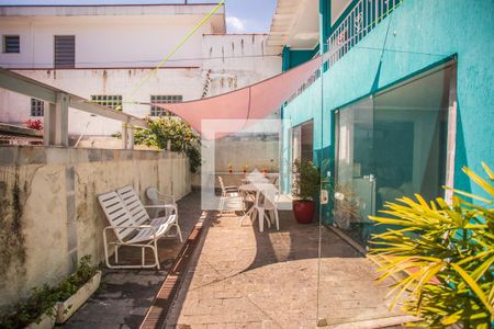 Casa para alugar com 180m², 2 quartos e 6 vagasQuintal