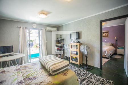 Casa para alugar com 180m², 2 quartos e 6 vagasSuíte