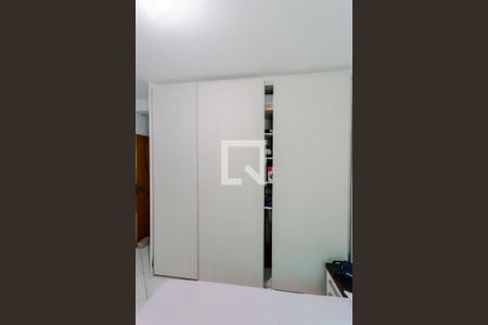 Casa à venda com 120m², 3 quartos e 4 vagas Casa à venda com 120m², 3 quartos e 4 vagasArmário