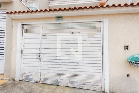 Casa à venda com 120m², 3 quartos e 4 vagas Casa à venda com 120m², 3 quartos e 4 vagasFachada