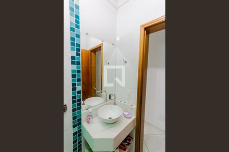 Casa à venda com 120m², 3 quartos e 4 vagas Casa à venda com 120m², 3 quartos e 4 vagasBanheiro