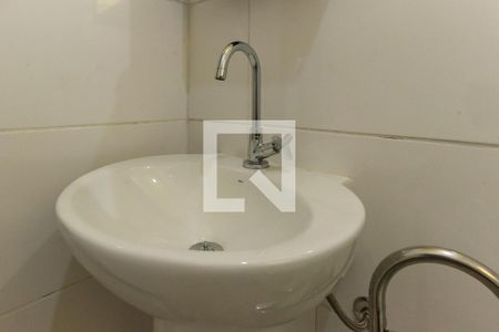 Casa à venda com 125m², 2 quartos e 1 vaga Casa à venda com 125m², 2 quartos e 1 vagaBanheiro