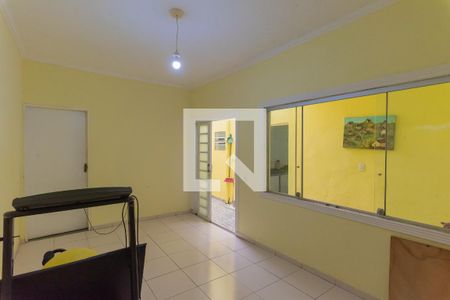 Casa à venda com 125m², 2 quartos e 1 vaga Casa à venda com 125m², 2 quartos e 1 vagaCasa 2- Sala