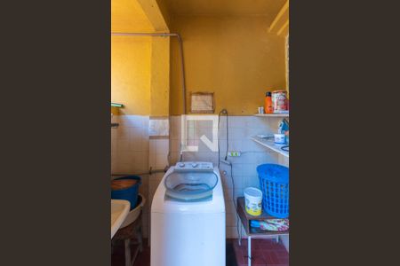 Casa à venda com 360m², 5 quartos e 2 vagasCasa 2- Área de Serviço