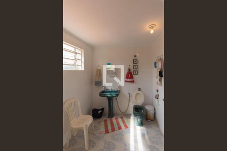 Casa à venda com 360m², 5 quartos e 2 vagasBanheiro da Suíte