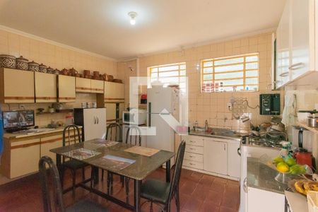 Casa à venda com 360m², 5 quartos e 2 vagasCozinha