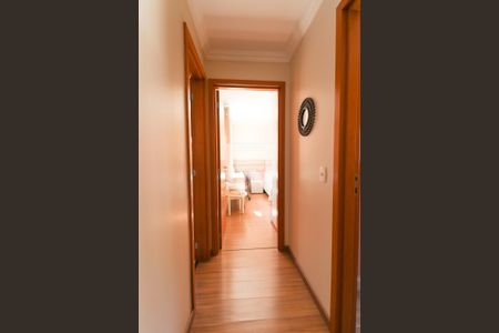 Corredor de apartamento para alugar com 2 quartos, 81m² em Vila Izabel, Curitiba