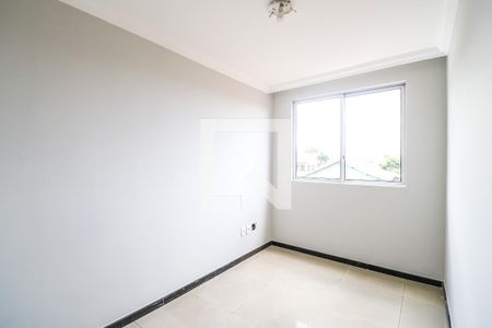 Quarto 2 de apartamento para alugar com 2 quartos, 120m² em Santa Terezinha, Belo Horizonte