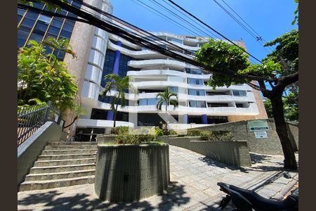 Apartamento para alugar com 60m², 1 quarto e 1 vagaFachada