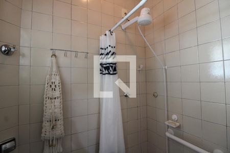 Casa à venda com 175m², 4 quartos e 2 vagasBanheiro 2