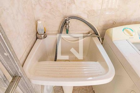 Casa à venda com 198m², 3 quartos e 4 vagas Casa à venda com 198m², 3 quartos e 4 vagasLavanderia