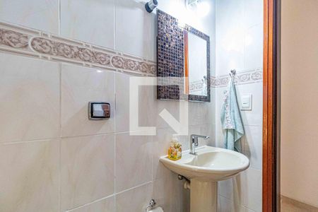 Casa à venda com 198m², 3 quartos e 4 vagas Casa à venda com 198m², 3 quartos e 4 vagasLavabo