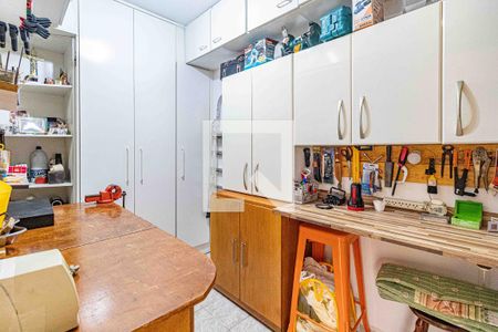 Casa à venda com 198m², 3 quartos e 4 vagas Casa à venda com 198m², 3 quartos e 4 vagasQuarto fundos