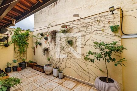 Casa à venda com 198m², 3 quartos e 4 vagas Casa à venda com 198m², 3 quartos e 4 vagasQuintal/Churrasqueira