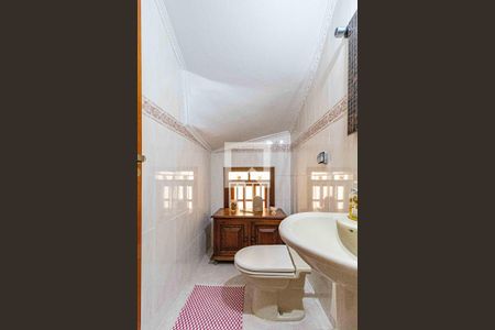 Casa à venda com 198m², 3 quartos e 4 vagas Casa à venda com 198m², 3 quartos e 4 vagasLavabo