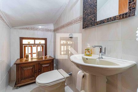 Casa à venda com 198m², 3 quartos e 4 vagas Casa à venda com 198m², 3 quartos e 4 vagasLavabo