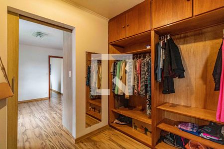 Casa à venda com 198m², 3 quartos e 4 vagas Casa à venda com 198m², 3 quartos e 4 vagasSuite 3 - Closet