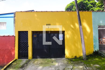 Fachada de casa para alugar com 2 quartos, 65m² em Vila Lucinda, Santo André