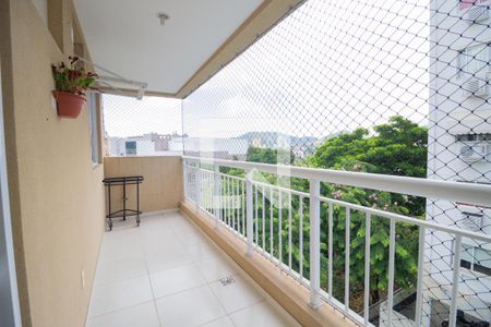 Apartamento para alugar com 75m², 2 quartos e 1 vagaSacada 