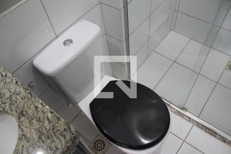 Banheiro de apartamento para alugar com 2 quartos, 49m² em Parque Oeste Industrial, Goiânia