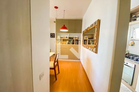 Hall de entrada de apartamento à venda com 2 quartos, 64m² em Laranjeiras, Rio de Janeiro
