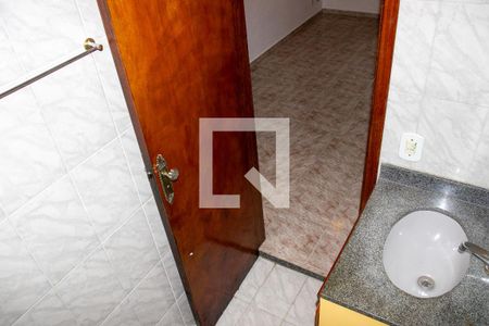 Casa de condomínio à venda com 110m², 4 quartos e 1 vagaBanheiro quarto 4