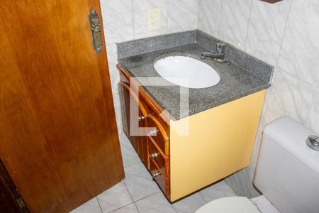 Casa de condomínio à venda com 110m², 4 quartos e 1 vagaBanheiro Social