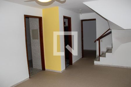 Sala de casa de condomínio à venda com 4 quartos, 110m² em Anil, Rio de Janeiro