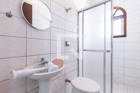 Casa à venda com 155m², 4 quartos e 4 vagasBanheiro de serviço