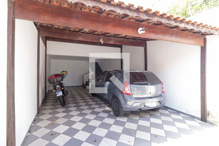 Casa à venda com 155m², 4 quartos e 4 vagasGaragem