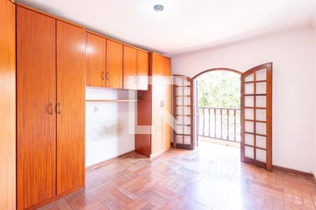 Casa à venda com 155m², 4 quartos e 4 vagasSuíte