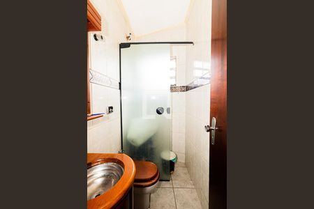 Casa à venda com 159m², 4 quartos e 4 vagasBanheiro 1