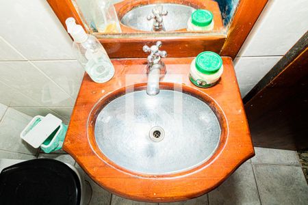 Casa à venda com 159m², 4 quartos e 4 vagasBanheiro 2