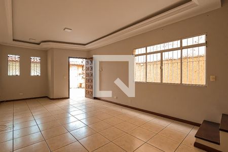 Sala de casa à venda com 4 quartos, 200m² em Jardim Santa Clara, Guarulhos