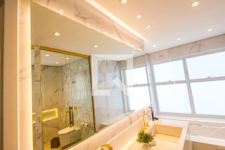Apartamento à venda com 376m², 3 quartos e 4 vagasDetalhe do Banheiro da Suite