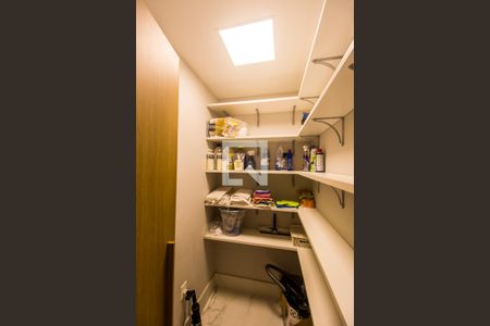 Apartamento à venda com 376m², 3 quartos e 4 vagasDespensa