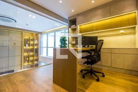 Apartamento à venda com 376m², 3 quartos e 4 vagasEscritório