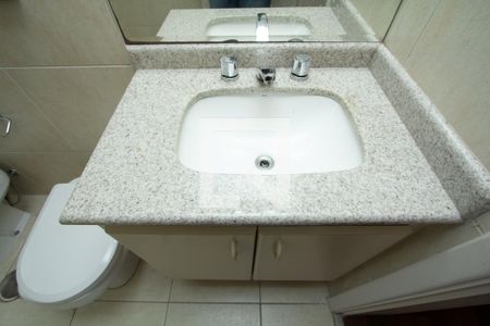 Apartamento à venda com 210m², 3 quartos e 3 vagasBanheiro da Suíte 2