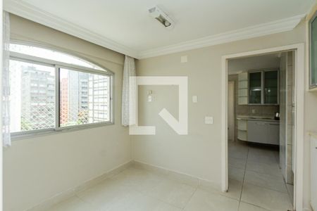 Apartamento à venda com 210m², 3 quartos e 3 vagasCopa